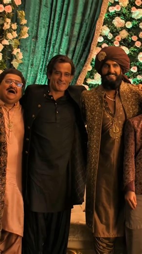 tenu shararat sikhawanTainu Shararat Sikhawa Jado Naina Ladawa #dhurandhar #akshaykhanna #shortvideo