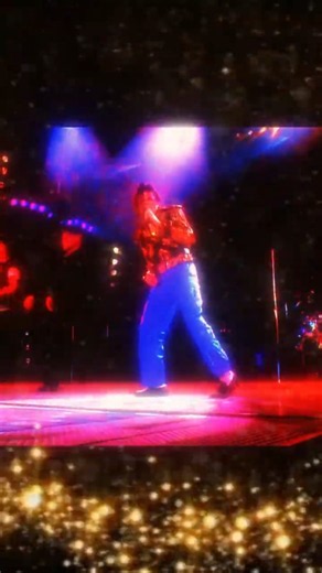 Pure magic on stage: Michael Jackson 🌟 #michaeljackson #iconic