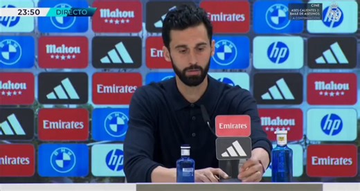 🗣️ Álvaro Arbeloa: "Ya me gustaría a mí tener 4 DELANTEROS, ni le he dicho a KYLIAN MBAPPÉ SEMEJANTE FRASE."MI ENTRENADOR 👏🏻👏🏻👏🏻
