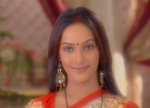 It's an intense battle of wit on #Saloni! Catch it all on #ZeeWorld, week days at 18:00CAT | Zee World Africa