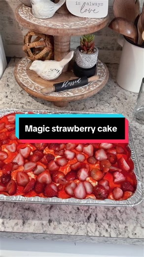 Magic Strawberry Cake Recipe