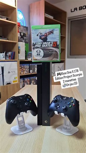 La Boutique Gaming on Instagram: "🎮Xbox One X 1TB Édition Project Scorpio 2 manettes 💿Un jeu CD"
