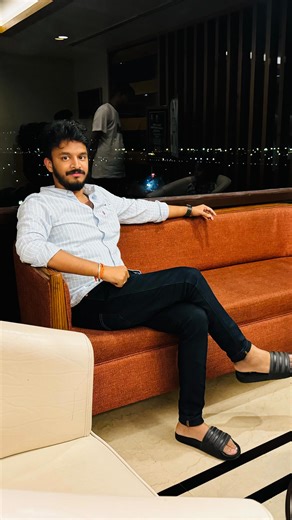 Sujit Telagamsetty on Instagram: "Based on true story! She lived alone. Worked 10-hour shifts. Cooked her own meals. Paid her own rent Fierce. Independent. Unstoppable Atleast that’s what everyone saw But behind that strength She was bleeding. 15 pads a day. For 2 weeks straight. Dizzy. Drained. Numb. But she kept showing up because “strong women don’t cancel meetings for periods, right? Her boss said “Maybe it’s stress” Her friend said “Mine are bad too, just take a Meftal.” Her doctor? Didn’t