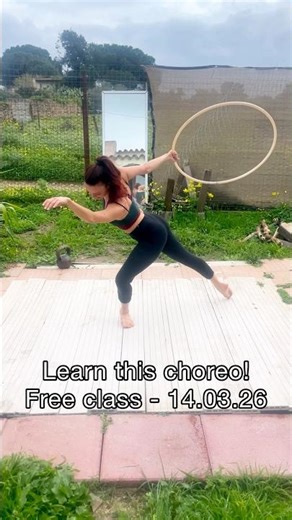 Ballett + Hoop, a free class with choreography. Sign up Link in the description 👇
