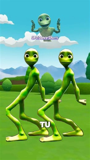 Funny alien dance 😂👽 Watch till the end!#shorts #alien #funny #dance #viral #ufodance