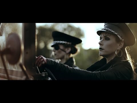 HOOLIGANS • EVOLÚCIÓ :: Official Music Video