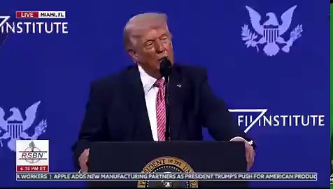 美国国务卿马尔科·鲁比奥代表唐纳德·特朗普，对沙特当局在未与美国（沙特长期以来的主要盟友）协商的情况下签署与乌克兰的国防协议表示遗憾。作为回应，沙特王储穆罕默德·本·萨勒曼指出，美国未能充分保护王国免受伊朗袭击，因此沙特做出了能够快速加强其防御能力的决定。王储还表示，他的国家在涉及国防的决策时，将继续以自身国家利益为指导。这是王储穆罕默德·本·萨勒曼对特朗普的回应——一记耳光。此前特朗普公开发表粗鲁且引发争议的言论：“……现在让沙特王储亲我的屁股，从今以后对我客气点。”因此，特朗普鲁莽且不负责任的言论实际上让美沙关系陷入停滞。沙特王储比美国总统更有外交风度，值得注意的是，他没有对鲁比奥说特朗普应该“亲我的屁股”，并从今以后对他客气 。