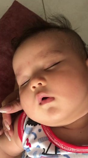 Que gran equipo somos 🤣🤣🤣 #babylove #baby #bebes #bebe2024 #bebé #boy #niños #cutebaby #cute #humor #humorlatino #viralshortsreels #reels2024 #mamaybebe #mami | Soy emiliano09