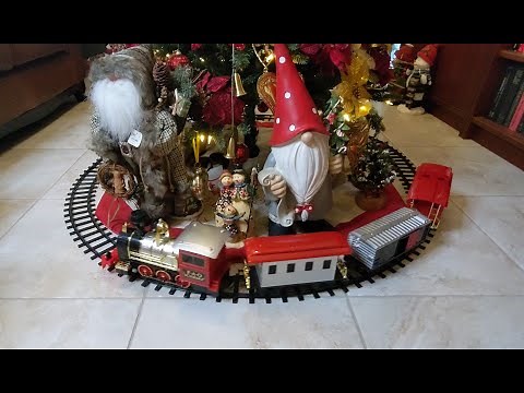 FAO Schwarz 30 Piece Train Set - Unboxing, Setup and Maiden Voyage