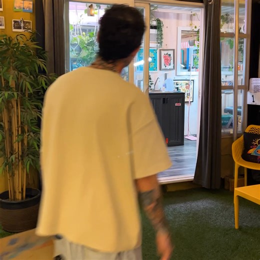 The smart POS system that grows your business. SumUp simplifies taking payments and processing orders, while helping you stay on top of customer acquisition and money management. Find the POS system that fits your needs today! | SumUp