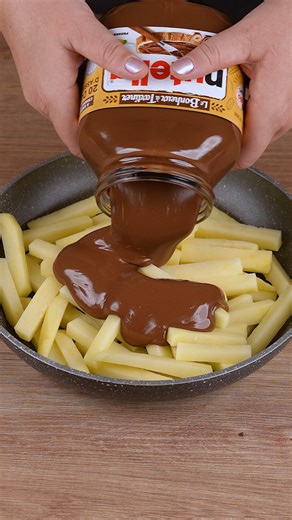 The famous fries with nutella, a genius idea that everyone should know | American Recipes