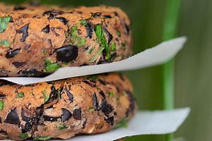 Vegan black bean burgers with mushrooms