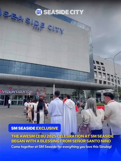 #SeasideExclusive: The AweSM Cebu 2025 celebration at SM Seaside began with a blessing from Señor Santo Niño. 🙏 Pay tribute to Cebu’s beloved Santo Niño at the Santo Niño Exhibit, now on display at the Seaview Wing Atrium until January 19, 2025. 🎉 Celebrate Sinulog at SM Seaside, where everything you love comes alive! Don’t miss the exciting lineup of events—check it out here: https://bit.ly/AweSMCebu2025 #EverythingsHereAtSM #GetHypedAtSM #AweSMCebu2025 | SM Seaside City Cebu (Official)