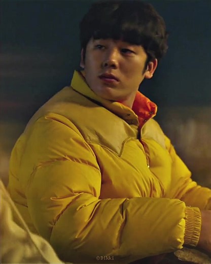 K-Drama 'Moving': Intense Kiss Scene Revealed!