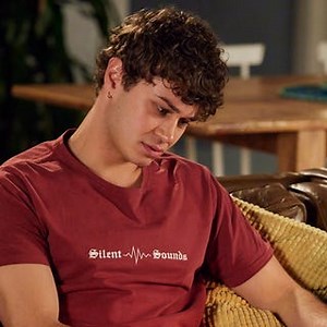 Home and Away Soap Scoop! Ari's life-changing decision