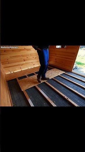 #DIY Gartenhaus OSB Platten verlegen Lattung mit Ausgleichskeilen Nivellieren