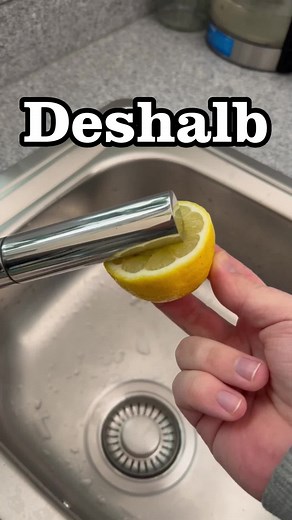 Geniale Haushaltstipps: Zitrone als Lifehack für sauberes Wasser!