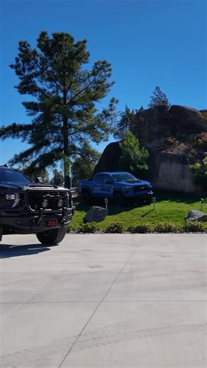 chevrolet on Instagram: "We spent the day with @chaseelliott9 slinging gravel and test driving the Infantry Squad Vehicle (ISV), adapted from the Chevrolet Colorado ZR2 Bison. This Veteran’s Day, #Chevy is honored to create vehicles that support our troops and we stand with our military heroes and their families."