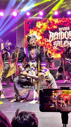 Apakah ini member baru Saleho? Jangan lupa saksikan Warok @Nyai Bendolegi Real @Saleho Karya Budaya ID nanti malam di Mangunsari Ngadirejo feat @SETYO LANGEN BUDOYO #nyaibendolegi #salehokaryabudaya #setyolangenbudoyo #jadwalsaleho