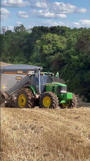 JOHN DEERE 6210J BERANDO BONITO COM GTS 24.000 COM CEVADA #jpcolheitas