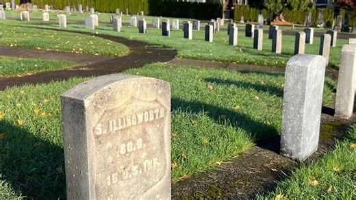 Dallas couple leads effort to clean Civil War headstones at City View Cemetery