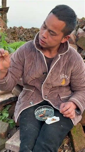 This is even worse than going back! Accidentally bringing the ashtray home! 😂 Funny