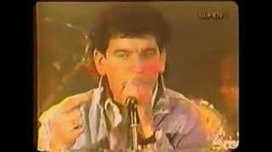 RIGHT BETWEEN THE EYES Lyrics - NAZARETH | eLyrics.net