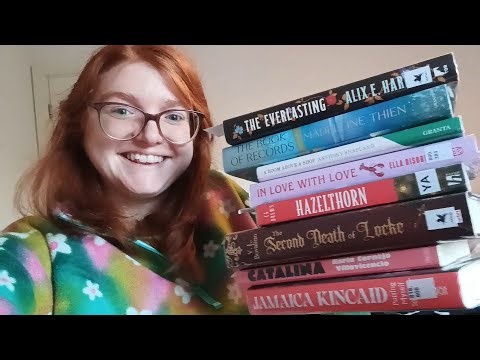 Sophie Vs Library Holds: A Reading Vlog!