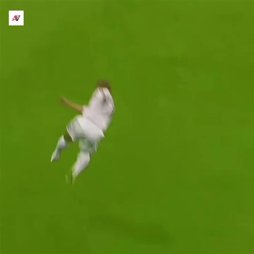 Roberto Carlos: Ultimate Football Skills & Rockets