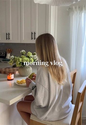 Morning vlog: cozy beach morning routine at the beach house