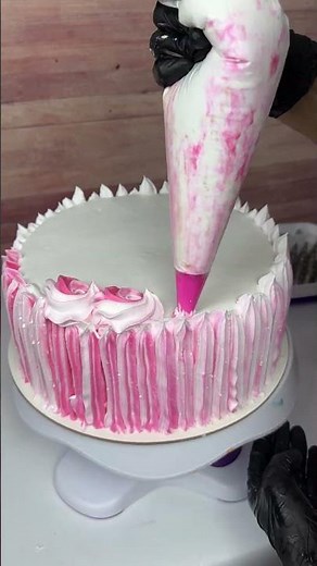 🎂 Amazing Pink Swirl Cake Design — Beautiful Buttercream Tutorial
