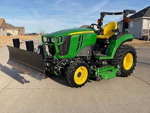 2017 John Deere 2032R MFWD Compact Tractor W/Mower & Front Blade | Agriculture
