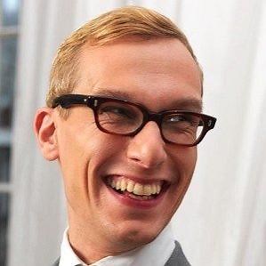 Mark Hill – Age, Bio, Personal Life, Family & Stats | CelebsAges