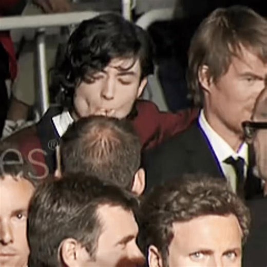 psl god #ezramiller #theflash #psl