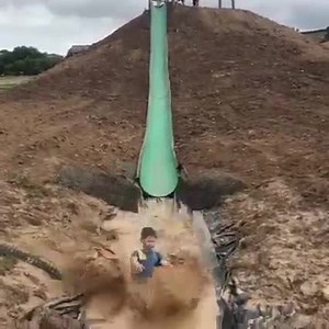 If your kids love muddy puddles... you'll be happy to hear that The Bear Trail is re-opening on Saturday 9th April! 🐻 👉🏼 https://dowtk.co/the-bear-trail 🤎 Picture slides, zip wires, bridges, a whole lot of mud... finished off with a wood-fired pizza. Sold?! | Day Out With The Kids