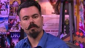 Tiago Leifert entrevista Affonso Solano