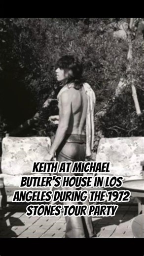 Keith at Michael Butler’s house in Los Angeles during the 1972 Stones Tour Party