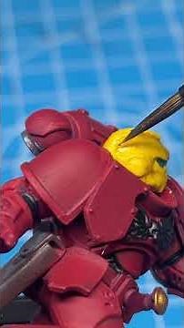 How to Paint Blood Angels Yellow Helmets FAST! #warhammer40k #miniaturepainter #speedart