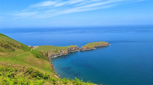 When was the last time you shared a view that made you both stop and just… take it in? Ynys Lochtyn 📸 Just off the Ceredigion Coast Path near Llangrannog, is one of those places that feels like it was made for two. Peaceful walks, big skies, sea air — and not much else but time together. We’ve got some lovely cottages in and around Llangrannog, perfect for anyone looking to slow down and soak it all up. (Link in comments) | West Wales Holiday Cottages
