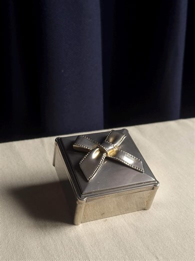 Silver-plated Metal Jewelry Box – Studio Silversmith – Patinated Gold Bow – Vintage - Etsy
