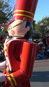 7K views · 473 reactions | The Toy Soldiers march in ‘A Christmas Fantasy’ Parade at Disneyland (Anaheim). They are a real band, playing instruments - horns and drums! Walt Disney World used to have the Toy Soldiers playing instruments as well. #disneyland #disneylandparade #holidaysatdlr #disneylandchristmas #disneylandholidays #disneychristmas #disneyholidays #achristmasfantasyparade #achristmasfantasy | Mousesteps | Facebook