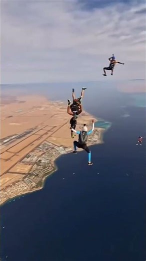 Crazy Skydiving Tricks 🤯 | Flying in the Sky Like a Pro #skydivevideo #tandemskydive #skywab