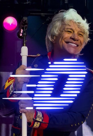 Bon Jovi You Give Love a Bad Name live Forever Tour