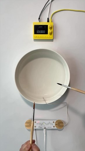 Hypebeast Japan on Instagram: "@emilie.hirayama による染色技法 “墨流し”を利用した作品 @cantouchthis.studio の ‘Touch Me’ midi コントローラーを筆につけることで、日本の伝統技法と音の新たな融合を披露した。 Sound settings: @olgamaximova Video: @cantouchthis.studio and @emilie.hirayama"