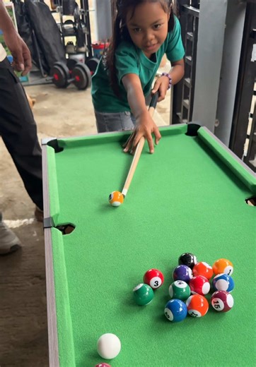 Bilyaran Set: Laro, Libangan, at Masaya na Summer