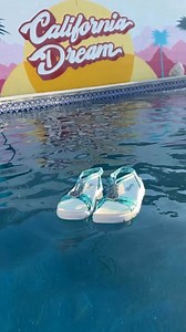 How do you like it? More, more, more styles have arrived ☀️🩴💦 Roz in the new AQUA FLORAL 💧🌊 Say hello to your new go to sandals! With ultra adjustable straps and a touch of metal detail, they’re as stylish as they are comfy. Perfect for dressing up or keeping it casual—just customize the fit and you’re good to go! 💙✨ #AlegriaShoes #SandalSeason #SpringStyle | Alegria Shoes