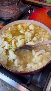 Craving a cozy lunch? 🍲 Cauliflower chowder is one of my favorites!