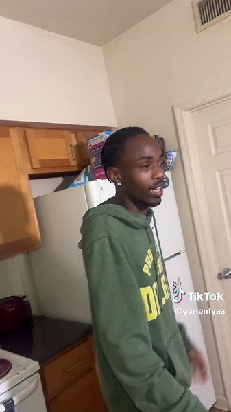 Making a Two-Layer Ice Cake with my Brother