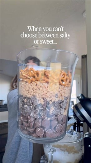 Loaded with pretzels, toffee and all sorts of chocolate, this Rockstar Cookie gives you the perfect balance of salty sweet.🔥 This is Crave Cookies ACTUAL Rockstar cookie recipe and it gets rave reviews every time. 🙌 Get the full recipe: ✨link in the comments Cooking with Karli ✨ Page 20 in my cookbook, Cookies for Days viral | viral recipe | baking | crave cookies | cookie shop | rockstar cookies | salty sweet | toffee | pretzels | gourmet cookies | rockstar | rockstar cookies | Cooking with K