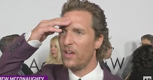 Matthew McConaughey learns of friend's death on red carpet
